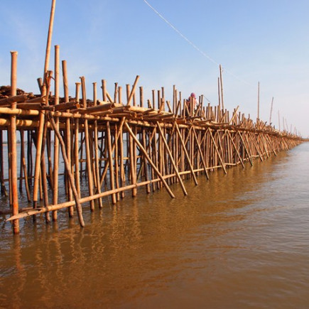 ANGKOK BAN - KAMPONG CHAM - STUENG TRANG