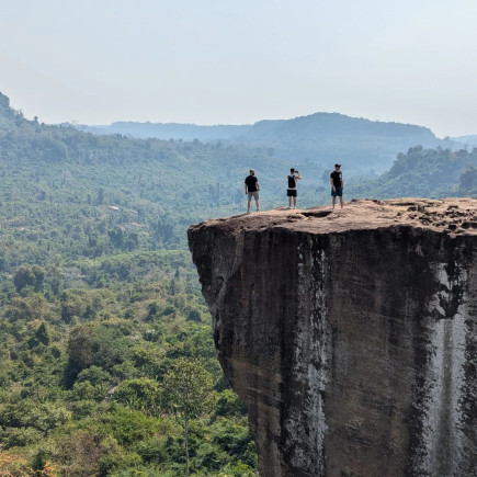 EXCURSIÓN DE DÍA COMPLETO A LA MONTAÑA KULEN - BANTEAY SREY