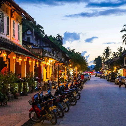 VANG VIENG - LUANG PRABAN
