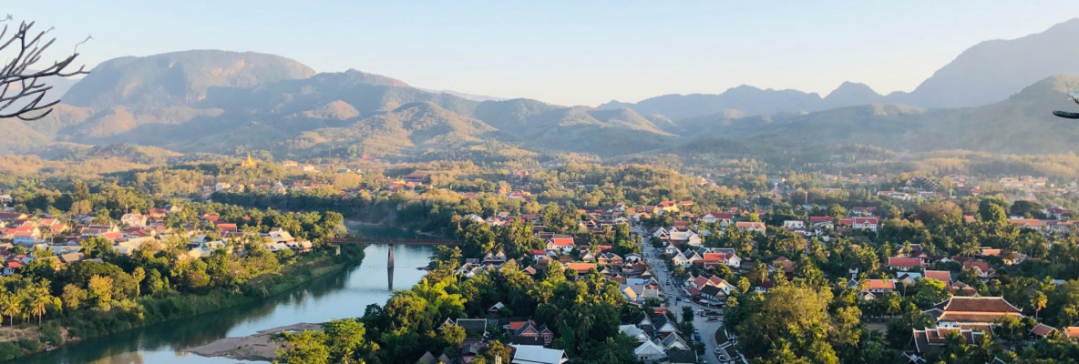 CIRCUITO POR LAOS DE 5 DÍAS - EXPLORACIÓN DE LA ALDEA DE MUDDY SPOKES