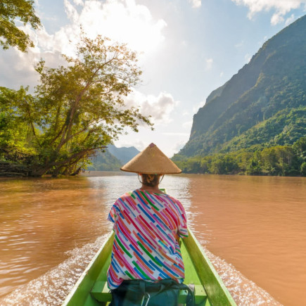 NONG KHIAW – EN BARCO A MUANG KHUA – OUDOMXAY