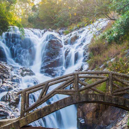HO CHI MINH - VUELO A DA LAT - TOUR DE CASCADAS