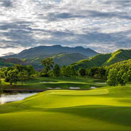 GOLF EN BANA HILLS GOLF COURSE