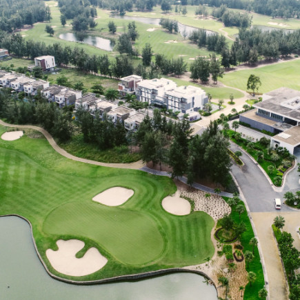GOLF EN MONTGOMERIE LINKS GOLF COURSE