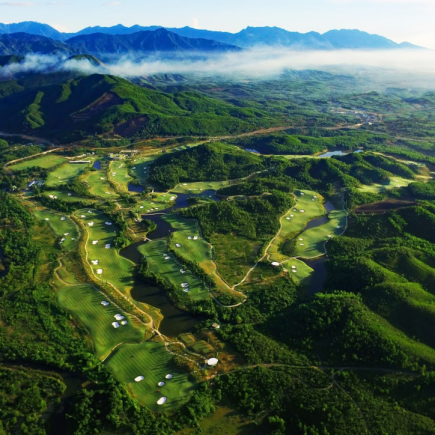GOLF EN EL BANA HILLS GOLF COURSE