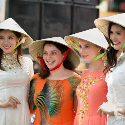 PUNTOS DESTACADOS DE HANOI - FOTOGRAFÍA CON AO DAI