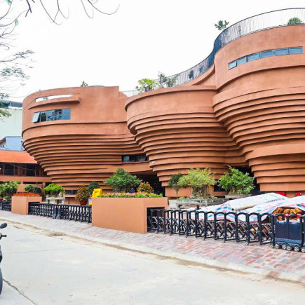 TOUR DE MEDIO DÍA POR LA CIUDAD DE HANÓI – ALDEA DE BAT TRANG