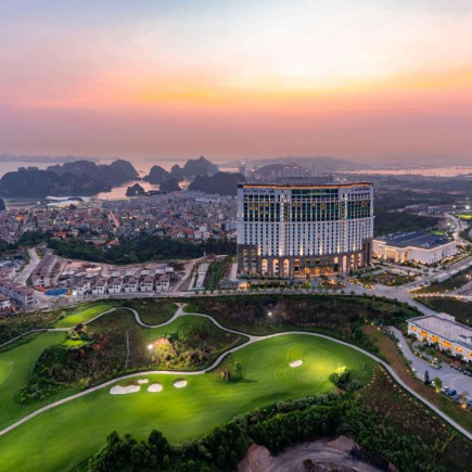 HA LONG - GOLF EN FLC
