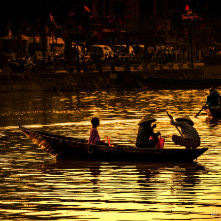 BAHÍA DE HA LONG – HANÓI – VUELO A DA NANG – HOI AN