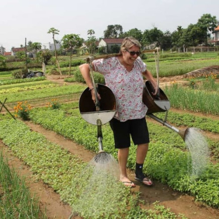 HOI AN PASEO EN BOTE DE CESTA - ALDEA ORGÁNICA DE TRA QUE EN CARRO ELÉCTRICO