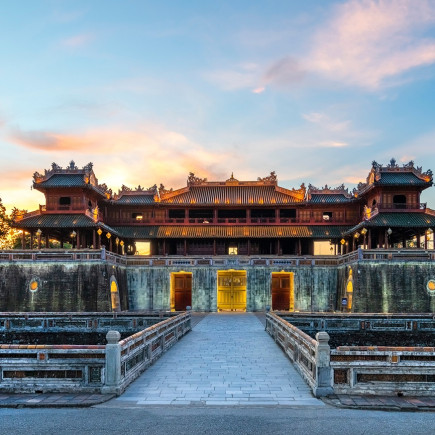TOUR DE DÍA COMPLETO POR LA CIUDAD DE HUE