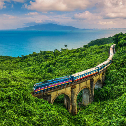 VIAJE EN TREN ESCÉNICO DE DA NANG A HUE