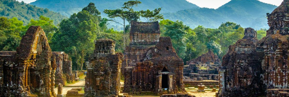 Excursión de un día por el centro de Vietnam: jornada completa al Santuario de My Son y la masacre de Vinh Trinh