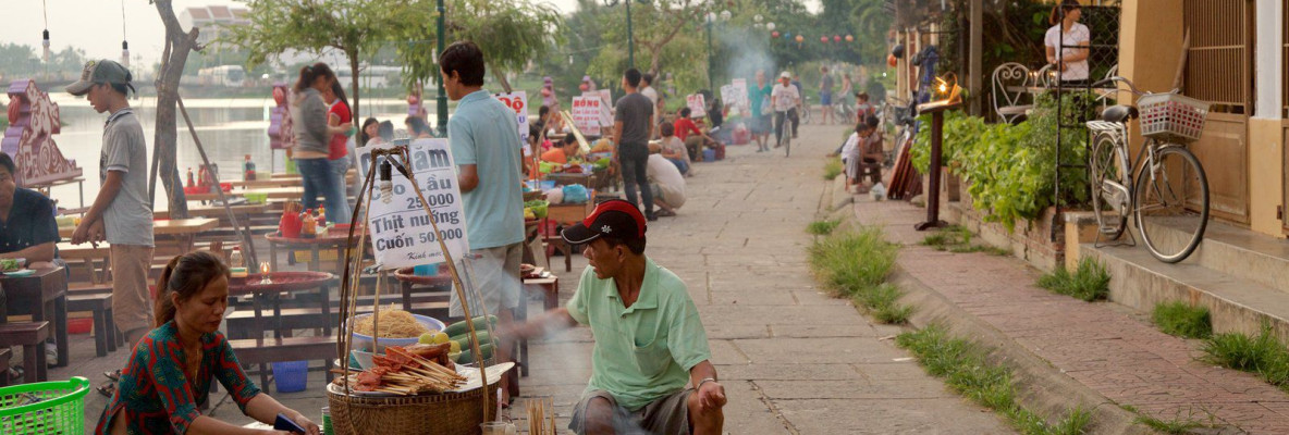 Comida callejera y cócteles en Hoi An