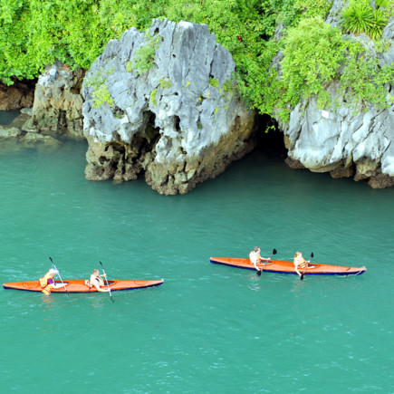 CUEVA DE SUNG SOT – BAHÍA DE HA LONG - HANÓI