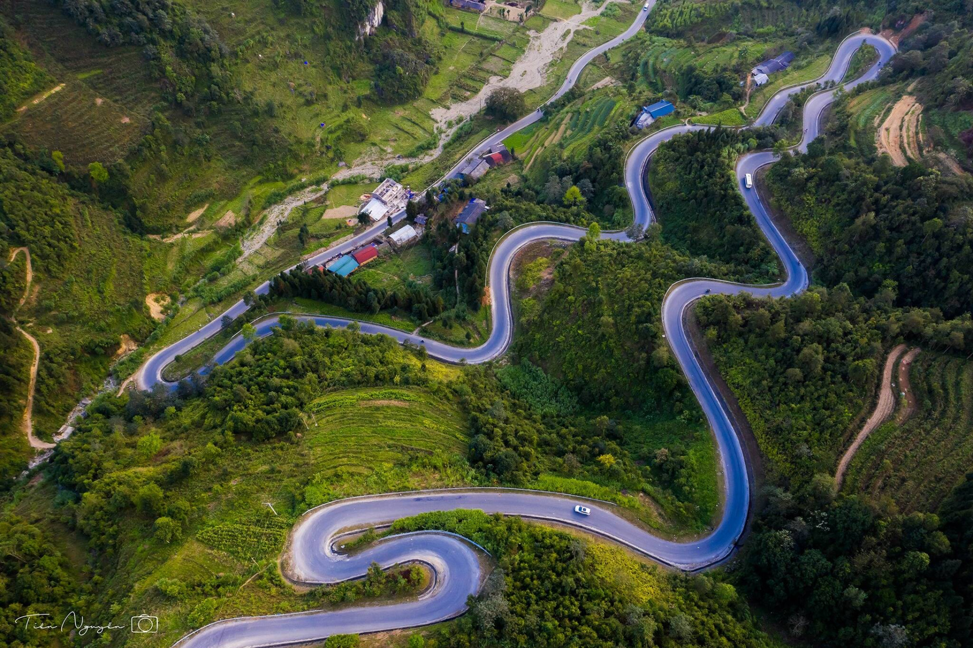 ha-giang-loop.jpg (1.23 MB)