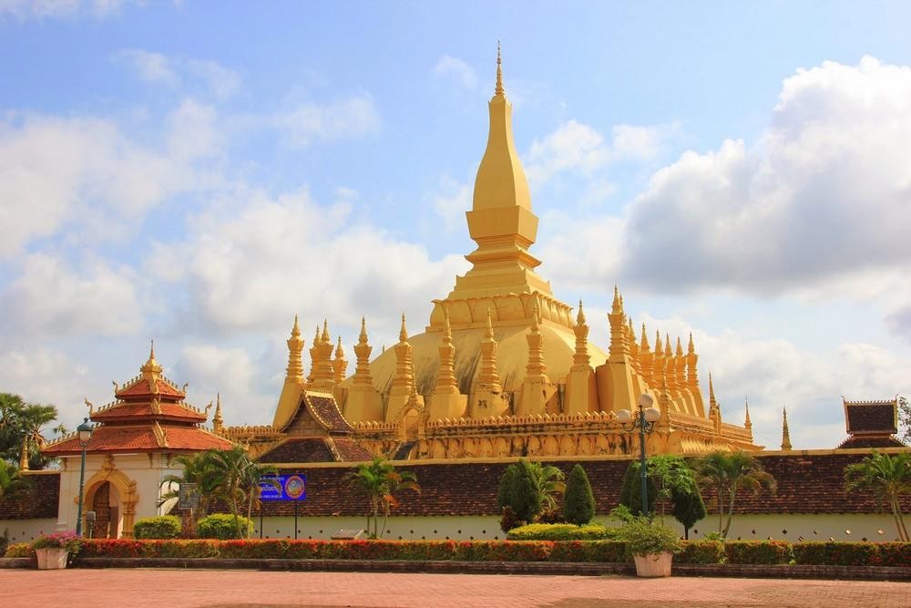 best-laos-elephant-sanctuary-experience-and-luxury-stay4.jpg (113 KB)